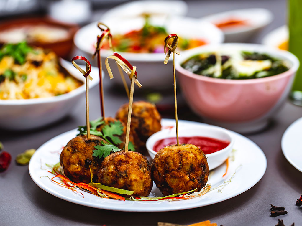 side-view-chicken-meatballs